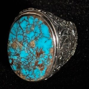Vintage Sterling Silver Bisbee Turquoise  large stone ring.